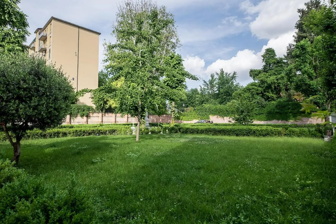 Dorothy Home Bologna Italy