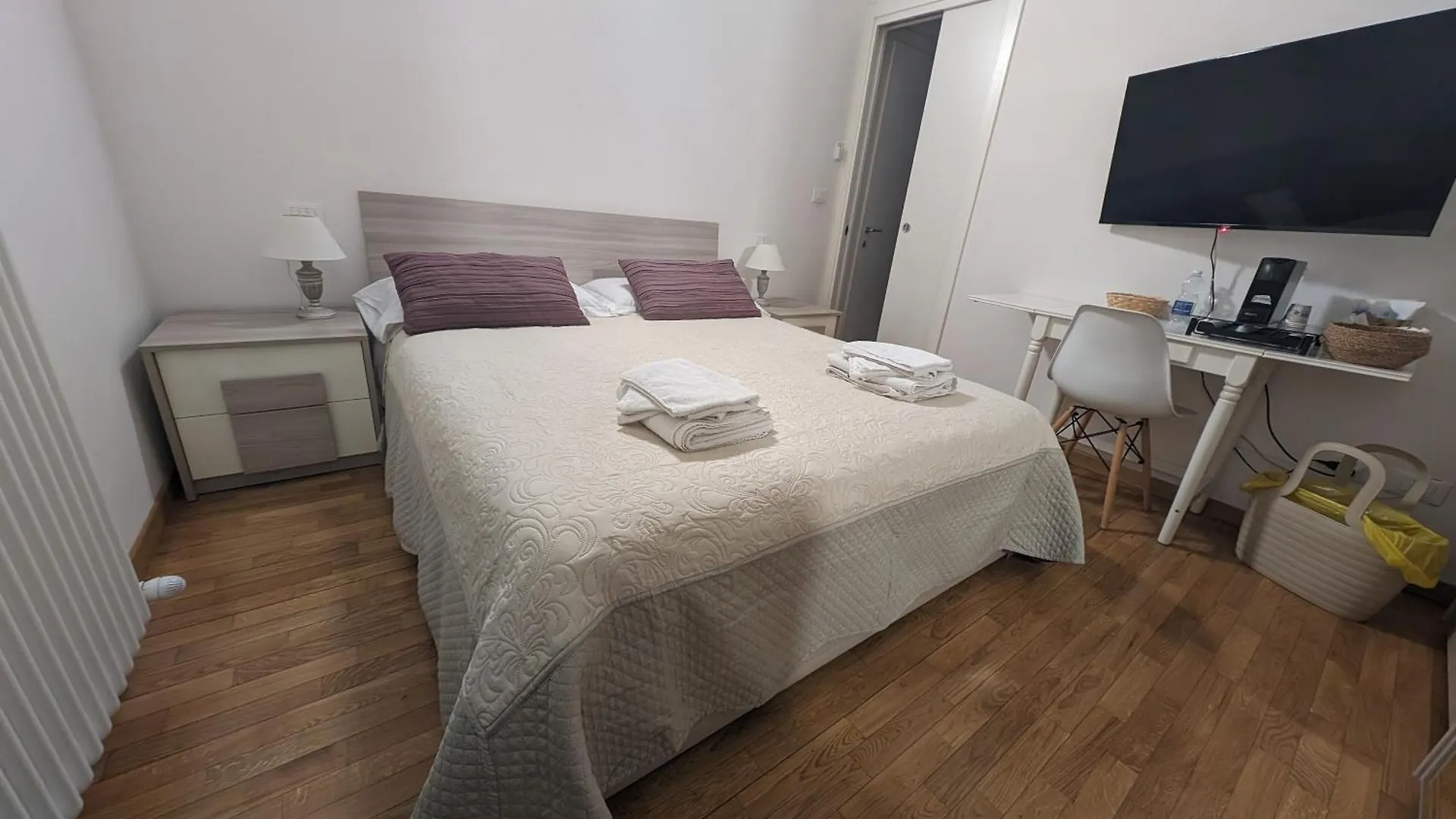 Dorothy Home Bologna 0*,